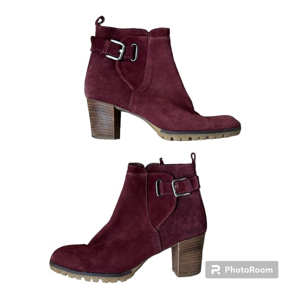 Lola Cruz Burgendy Chunky Heel Suede Ankle Bootie size 40/9.5 - Picture 1 of 8